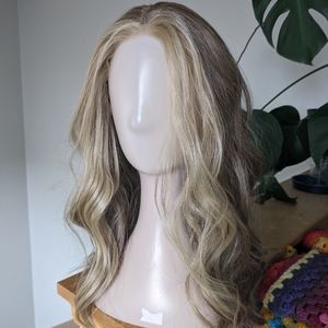 Blonde Roast Chelsey Smith Crowns